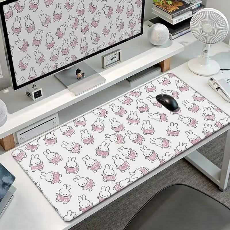 かわいいミッフィーうさぎの大型マウスパッド、カワイイバニーヘ - Gaming Accessories Girls のレビューと価格